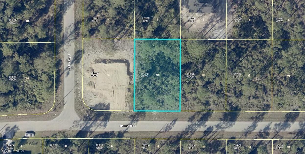 1043 Merry St., Lehigh Acres, FL 33974