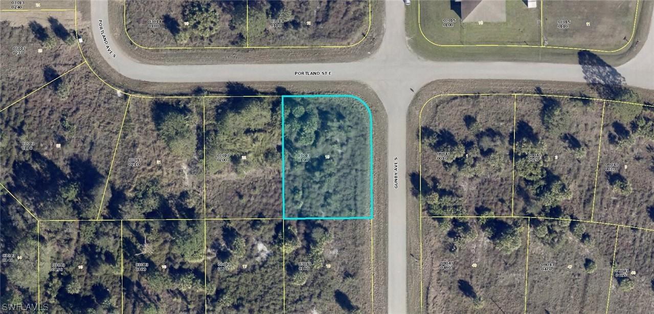 812 Portland St., Lehigh Acres, FL 33974