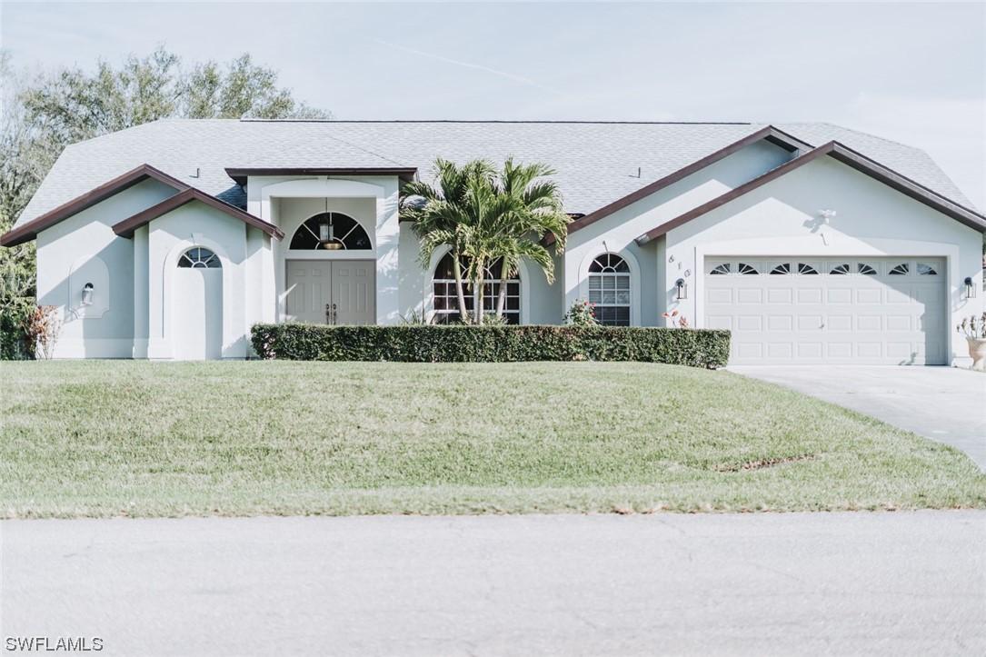 610 Robert Ave., Lehigh Acres, FL 33936