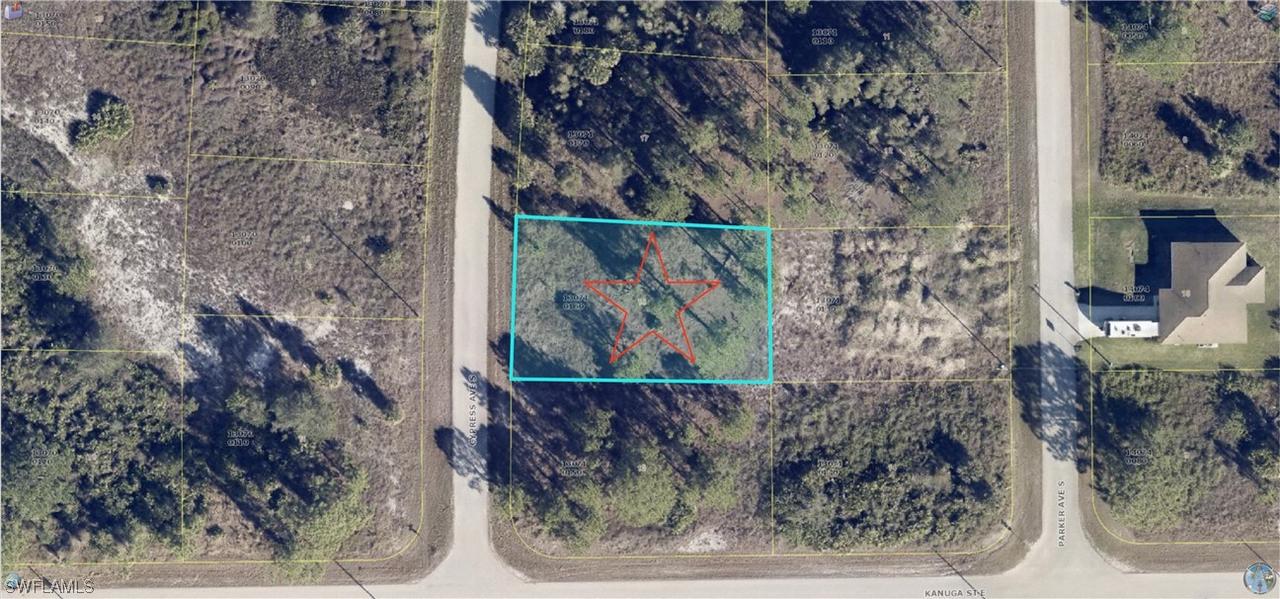 637 Cypress Ave., Lehigh Acres, FL 33974