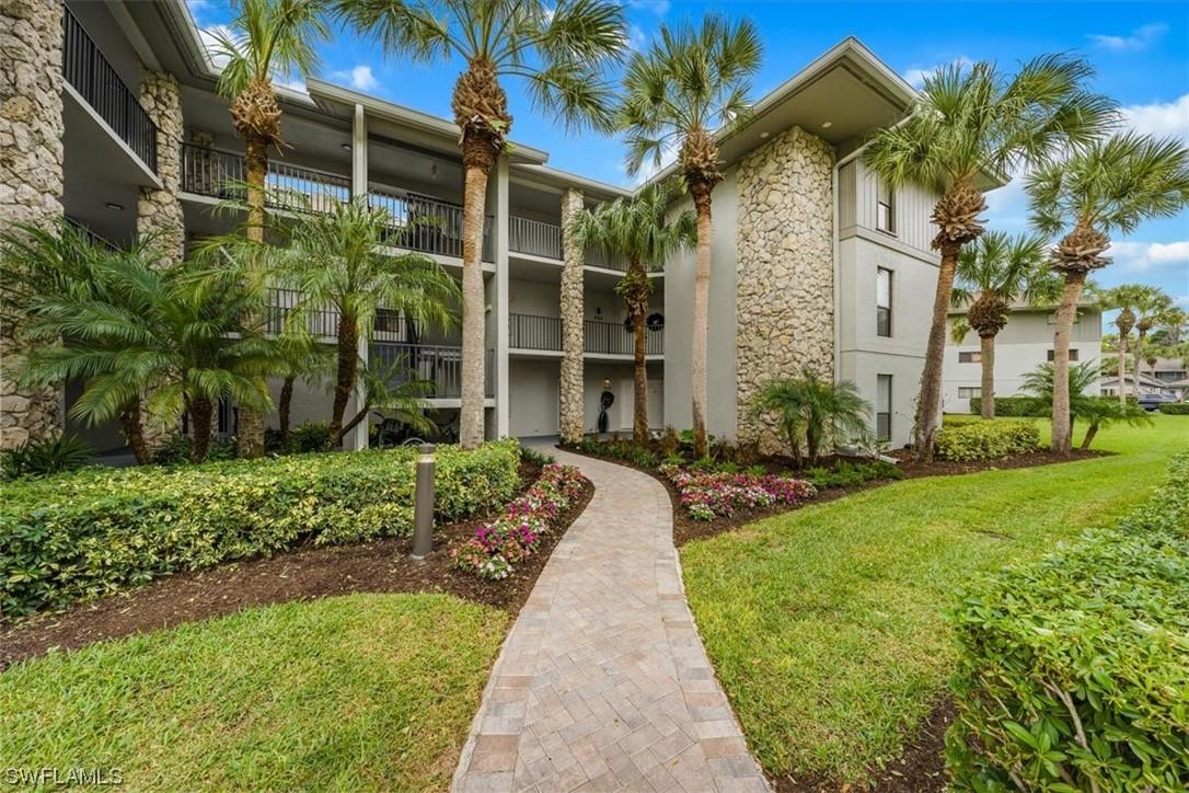 758 Eagle Creek Dr. #104, Naples, FL 34113