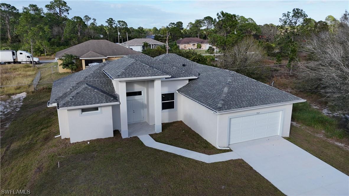 941 Sterling St., Lehigh Acres, FL 33974