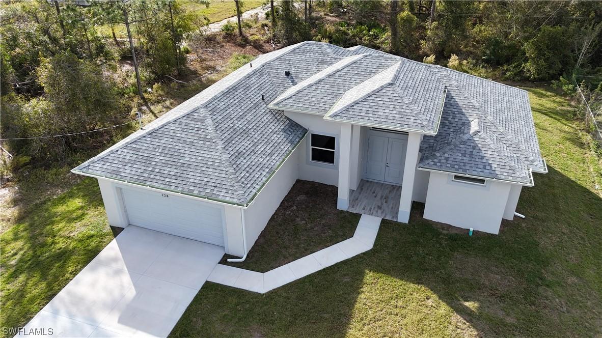 144 Aurora Ave., Lehigh Acres, FL 33974