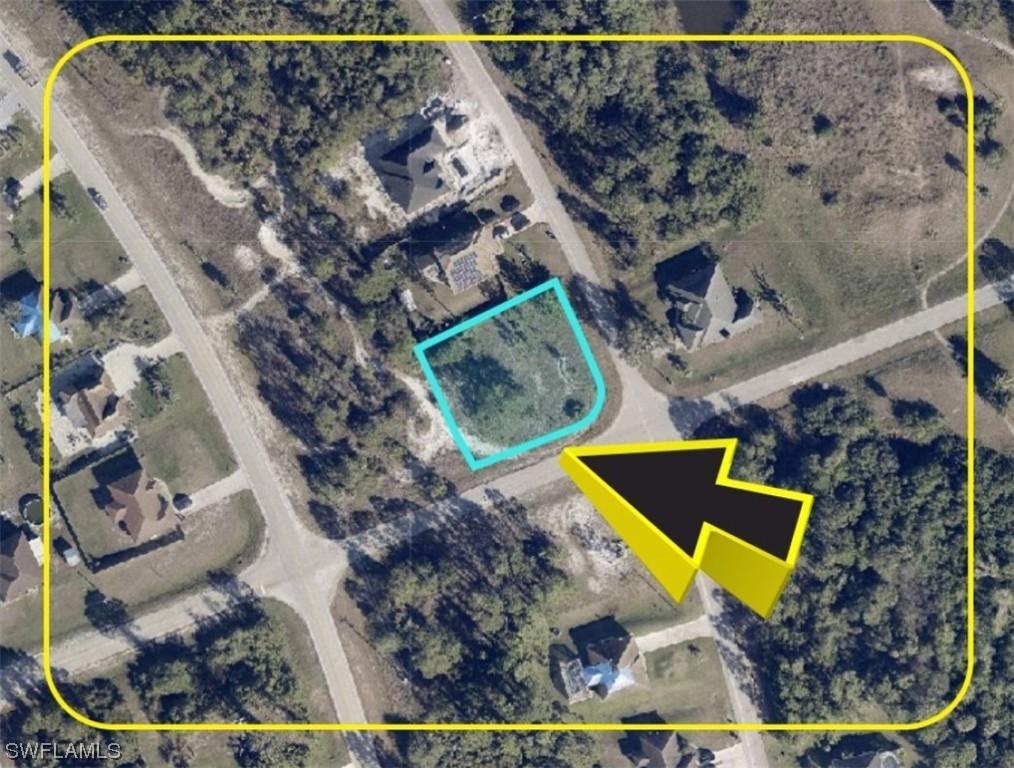 696-698 Creuset Ave., Lehigh Acres, FL 33974