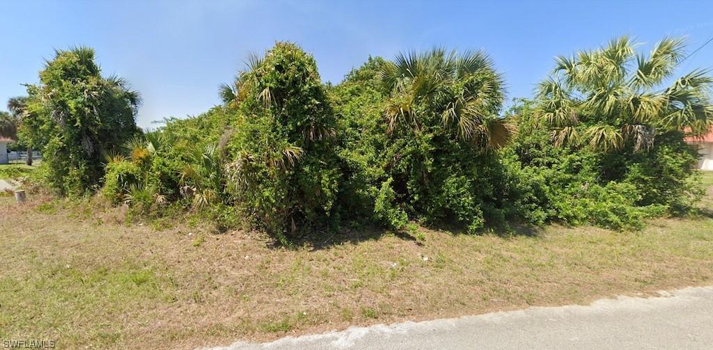 136 Carlisle Ave., Lehigh Acres, FL 33974