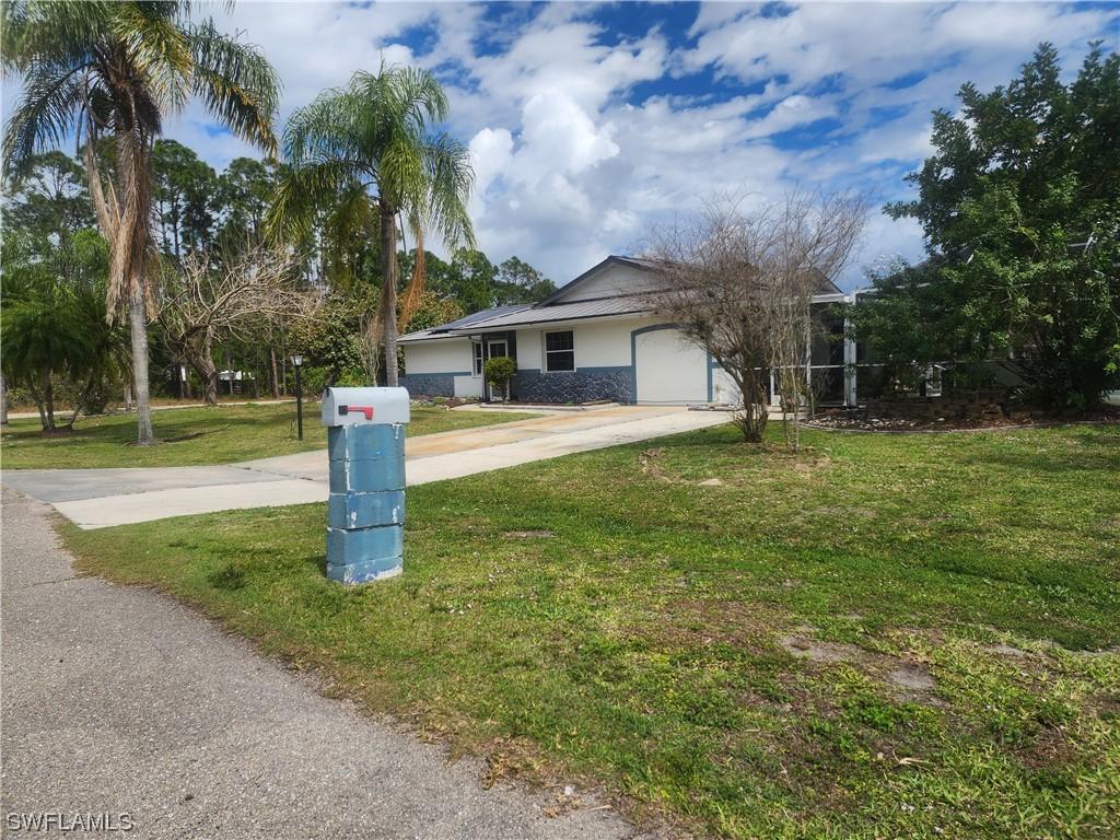 522 Michael Ave., Lehigh Acres, FL 33936