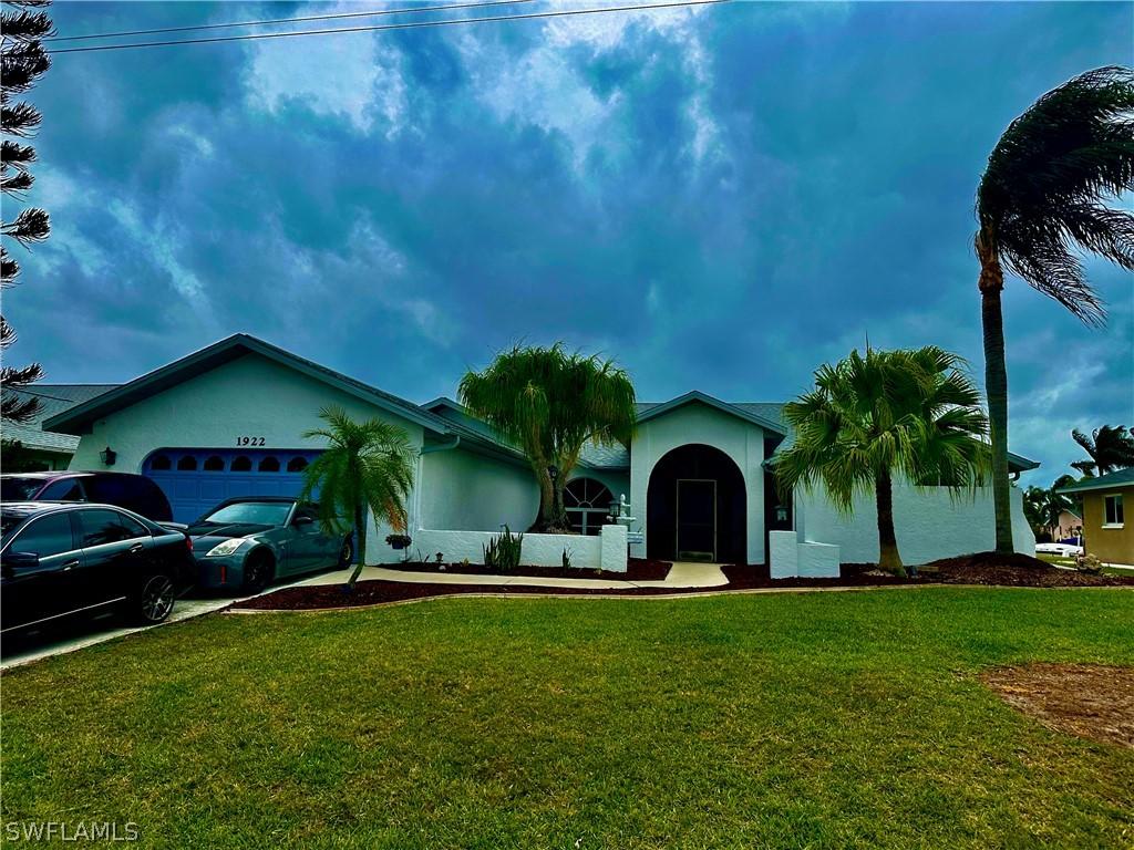 1922 SE 10th Pl., Cape Coral, FL 33990