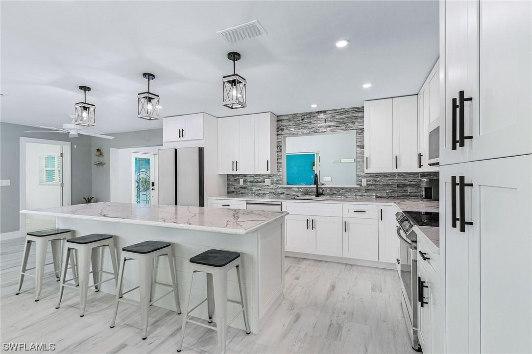 5301 Delano Ct., Cape Coral, FL 33904