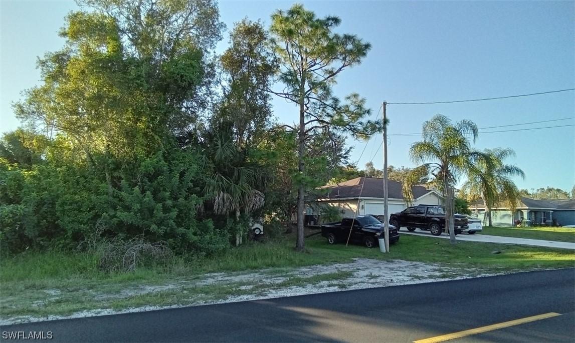 329 Parkdale Blvd., Lehigh Acres, FL 33974