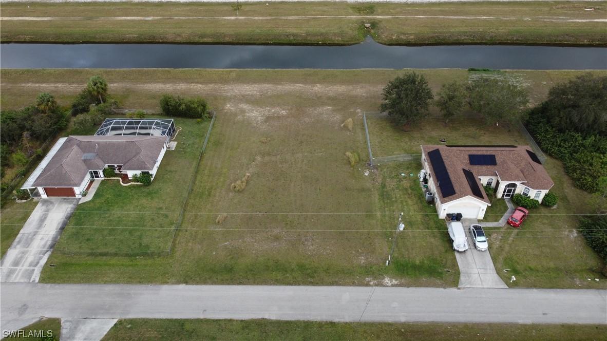 2702 Rita Ave., Lehigh Acres, FL 33971
