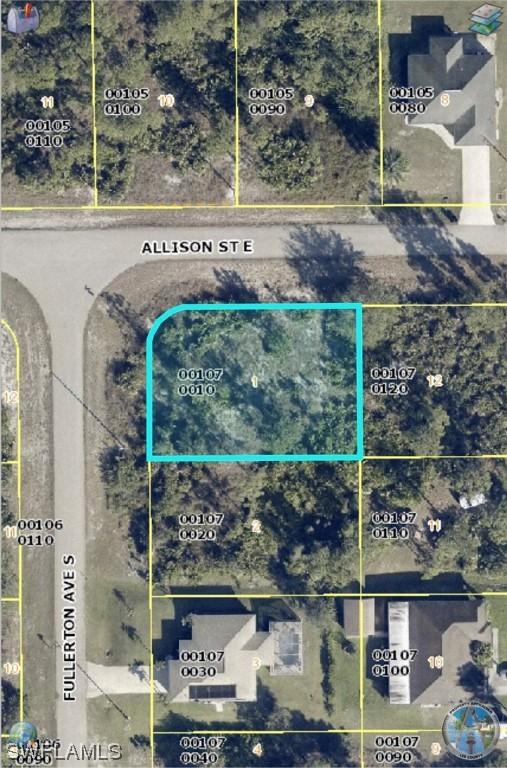 827 Fullerton Ave., Lehigh Acres, FL 33974