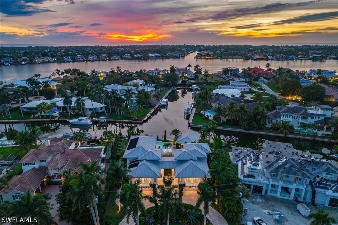 2290 Tarpon Rd., Naples, FL 34102