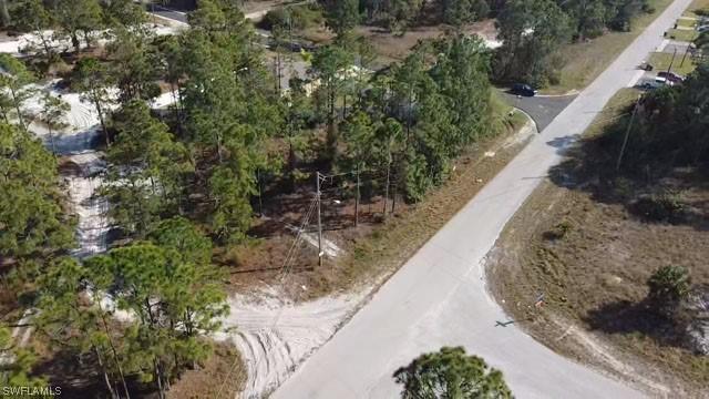747 Holmes Ave., Lehigh Acres, FL 33974