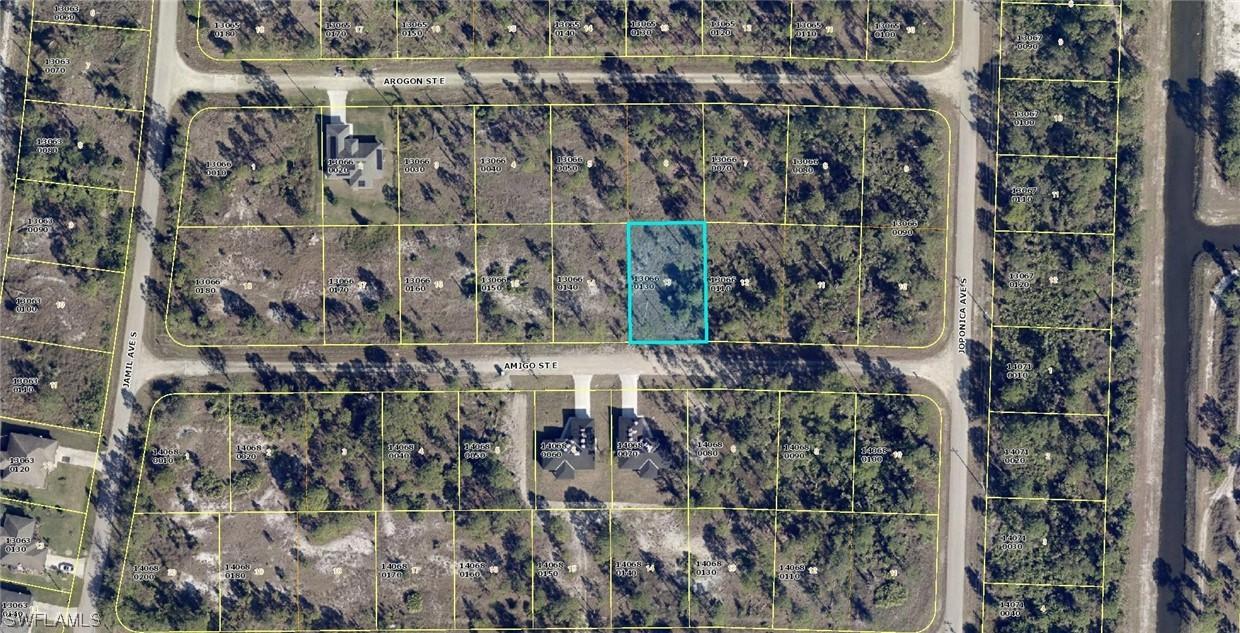 869 Amigo St., Lehigh Acres, FL 33974
