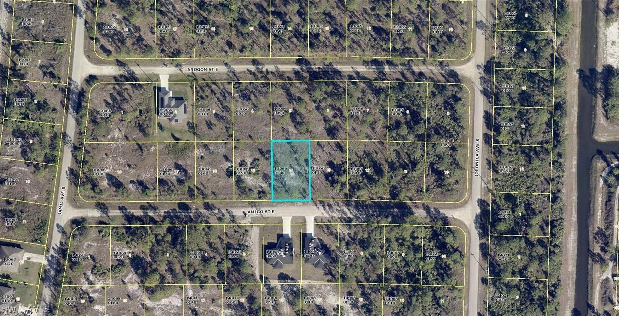 865 Amigo St., Lehigh Acres, FL 33974