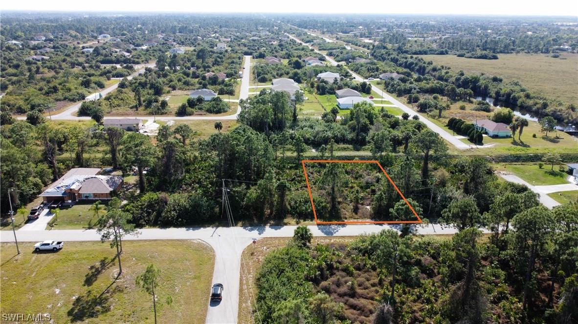 706 Ashland St., Lehigh Acres, FL 33974