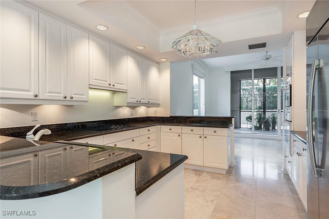 8960 Bay Colony Dr. #104, Naples, FL 34108