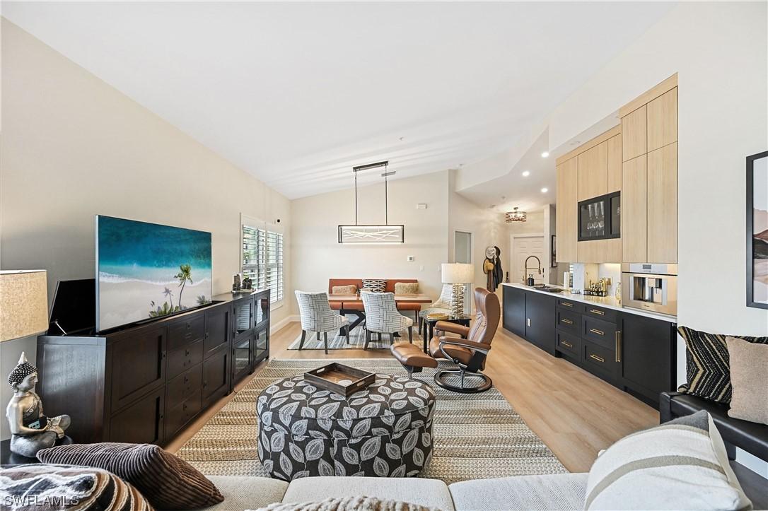 547 11th Ave. #204, Naples, FL 34102