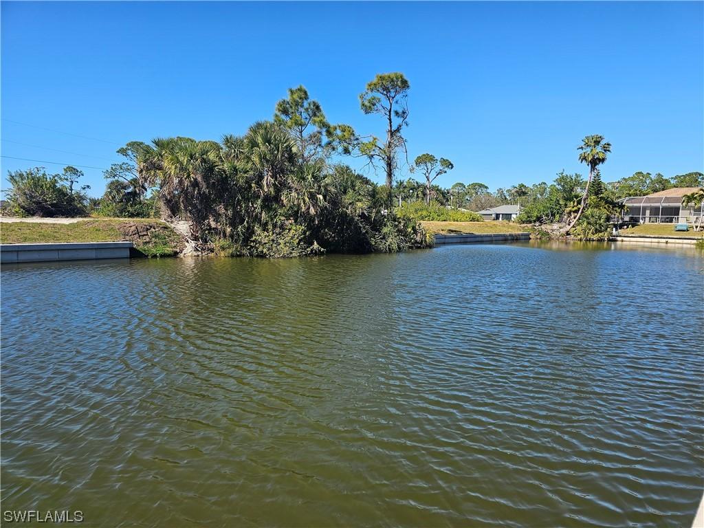 1908 NW 28th Pl., Cape Coral, FL 33993