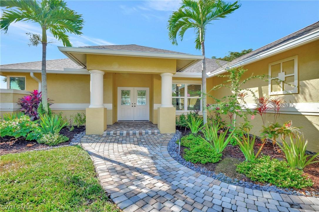 2274 River Reach Dr., Naples, FL 34104