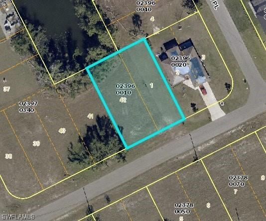 559 NE 4th Ter., Cape Coral, FL 33909
