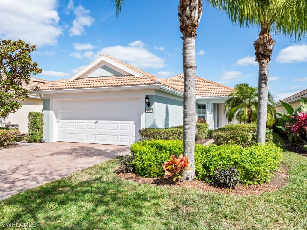 8721 Querce Ct., Naples, FL 34114