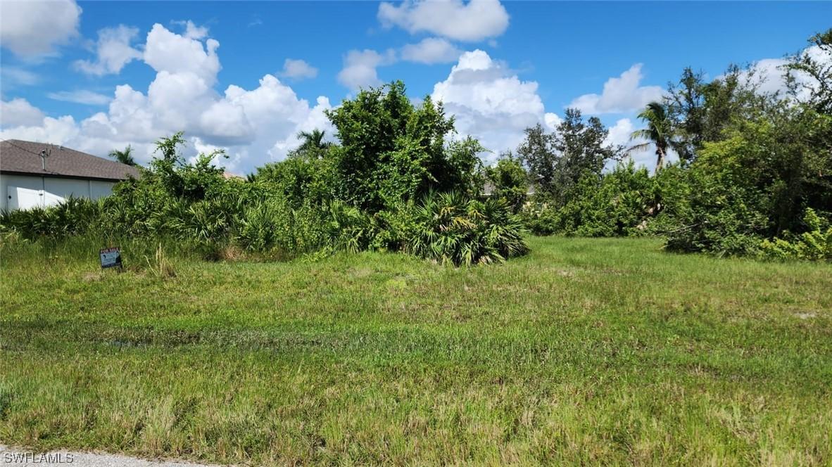 415 NW 18th Ter., Cape Coral, FL 33993