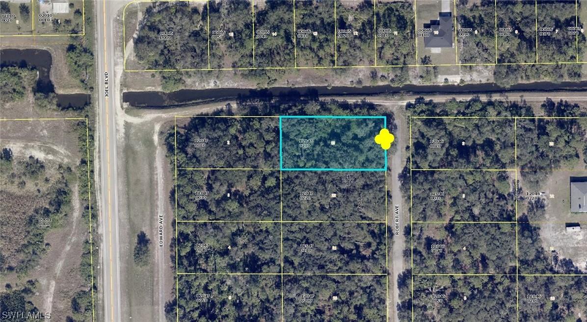 1921 Robert Ave., Lehigh Acres, FL 33972