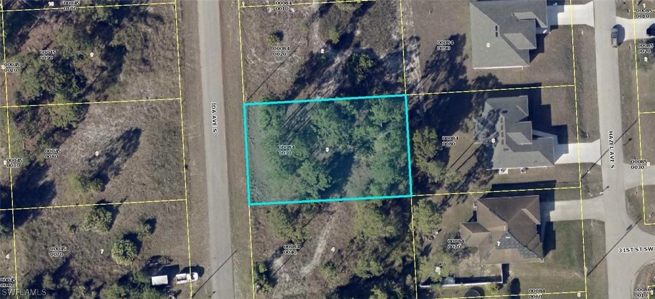 3005 Ida Ave., Lehigh Acres, FL 33976