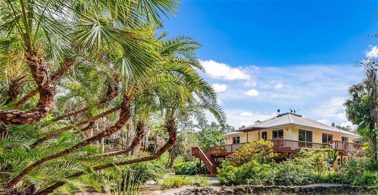 2002 Crawford Ave., Naples, FL 34117