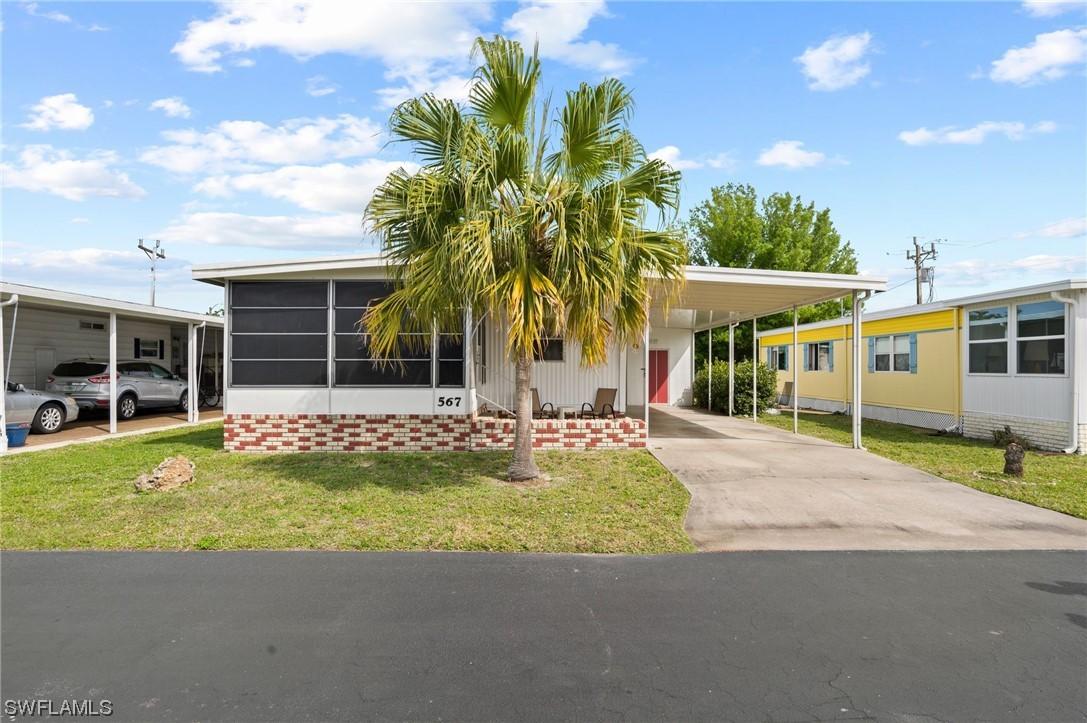 567 Winning Way, North Fort Myers, FL 33917