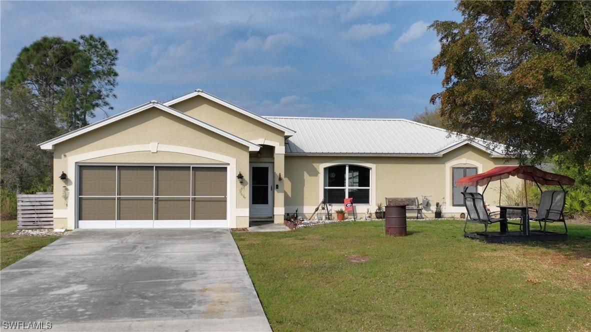 919 Maple Ave., Lehigh Acres, FL 33972