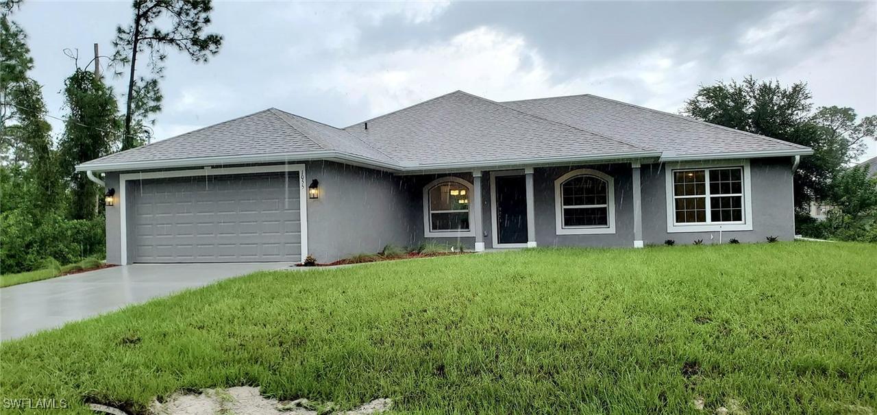 1055 Merry St., Lehigh Acres, FL 33974