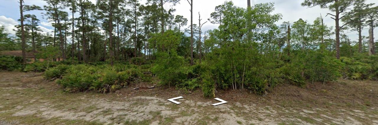 117 Louis Ave., Lehigh Acres, FL 33936