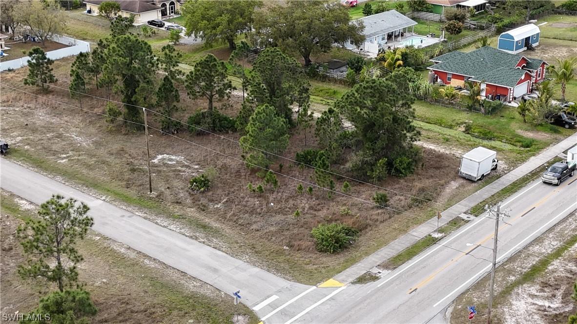 923 Venice Ave., Lehigh Acres, FL 33971