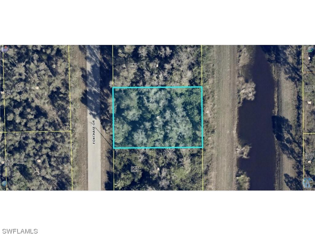 679 Foxchase Dr., Lehigh Acres, FL 33974