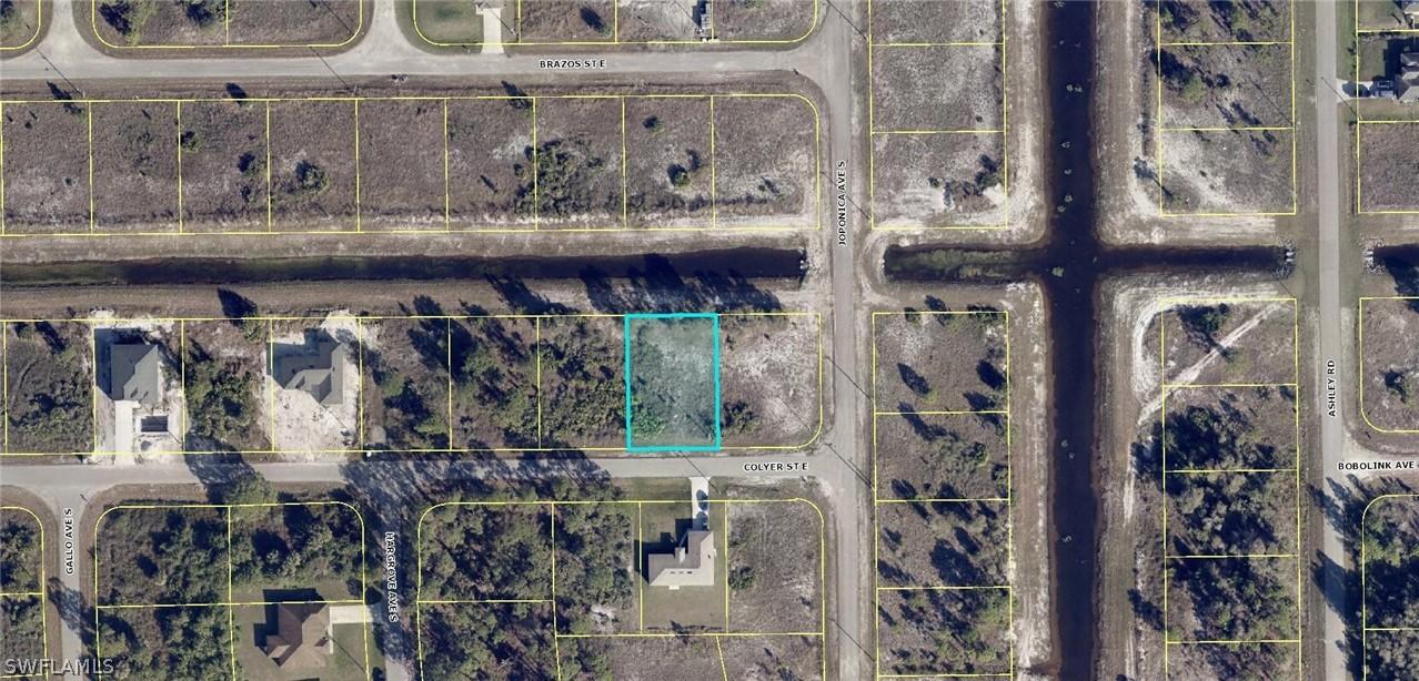857 Colyer St., Lehigh Acres, FL 33974