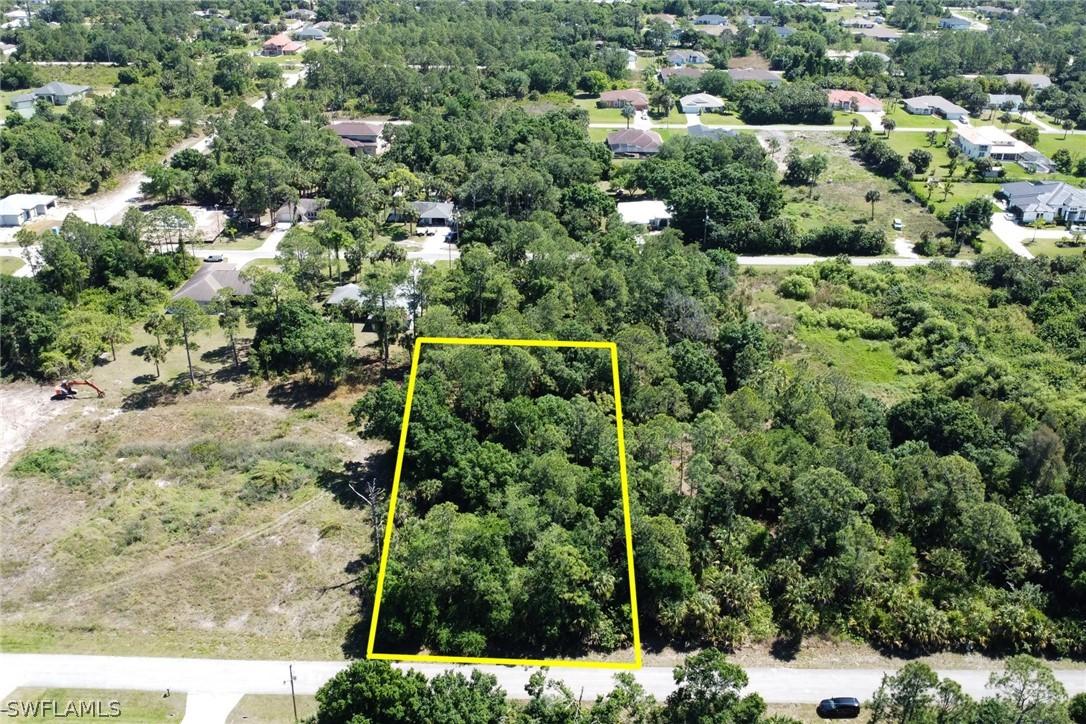 616 Plumosa Ave., Lehigh Acres, FL 33972