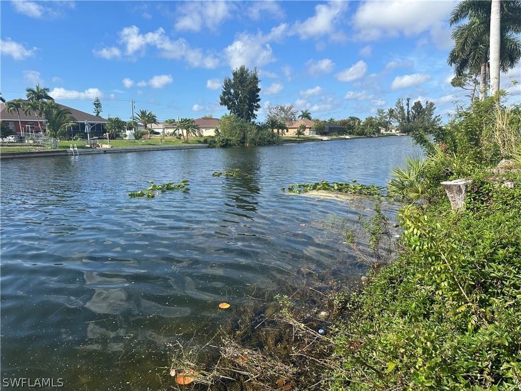 300 SE 20th St., Cape Coral, FL 33990