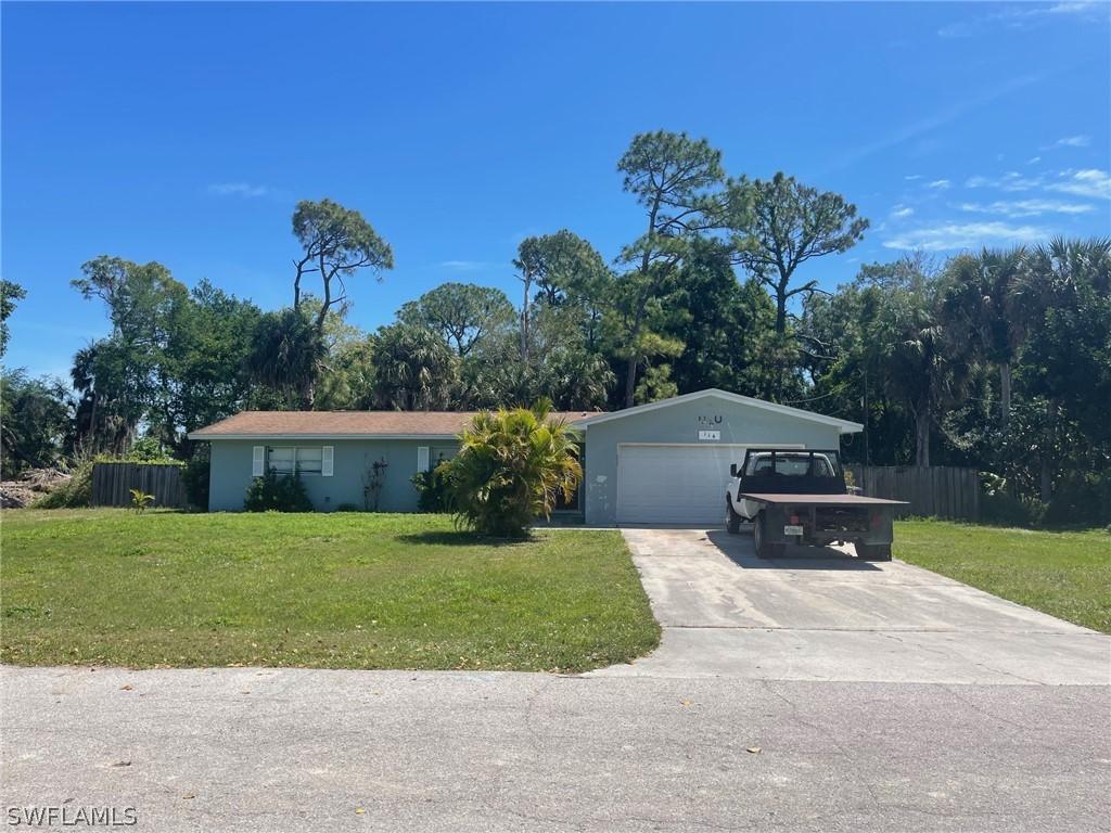 114 Lincoln Ave., Lehigh Acres, FL 33936