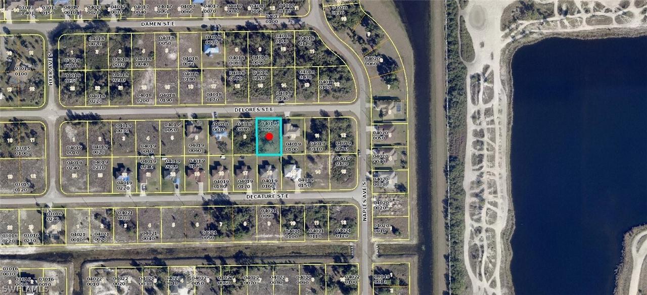1250 Delores St., Lehigh Acres, FL 33974