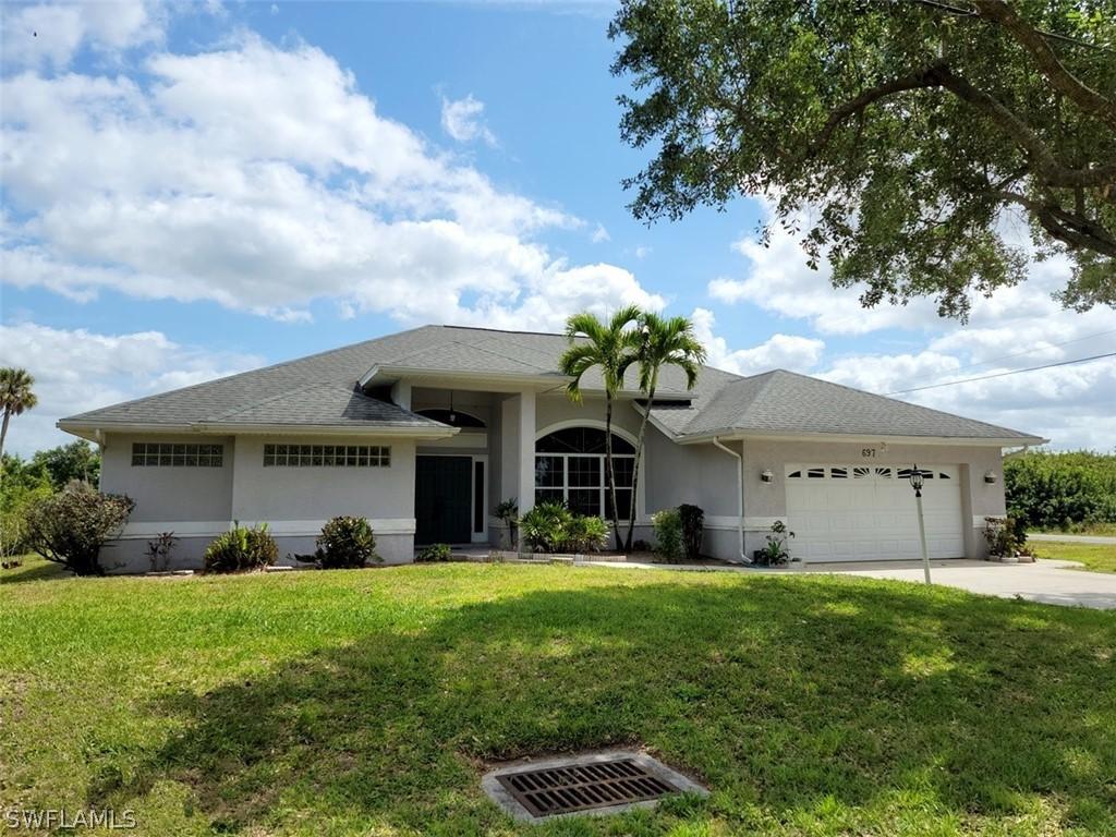 697 Creuset Ave., Lehigh Acres, FL 33974