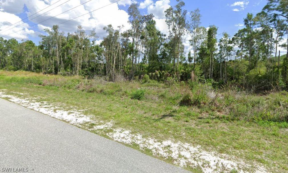 2724 Meadow Rd., Lehigh Acres, FL 33974
