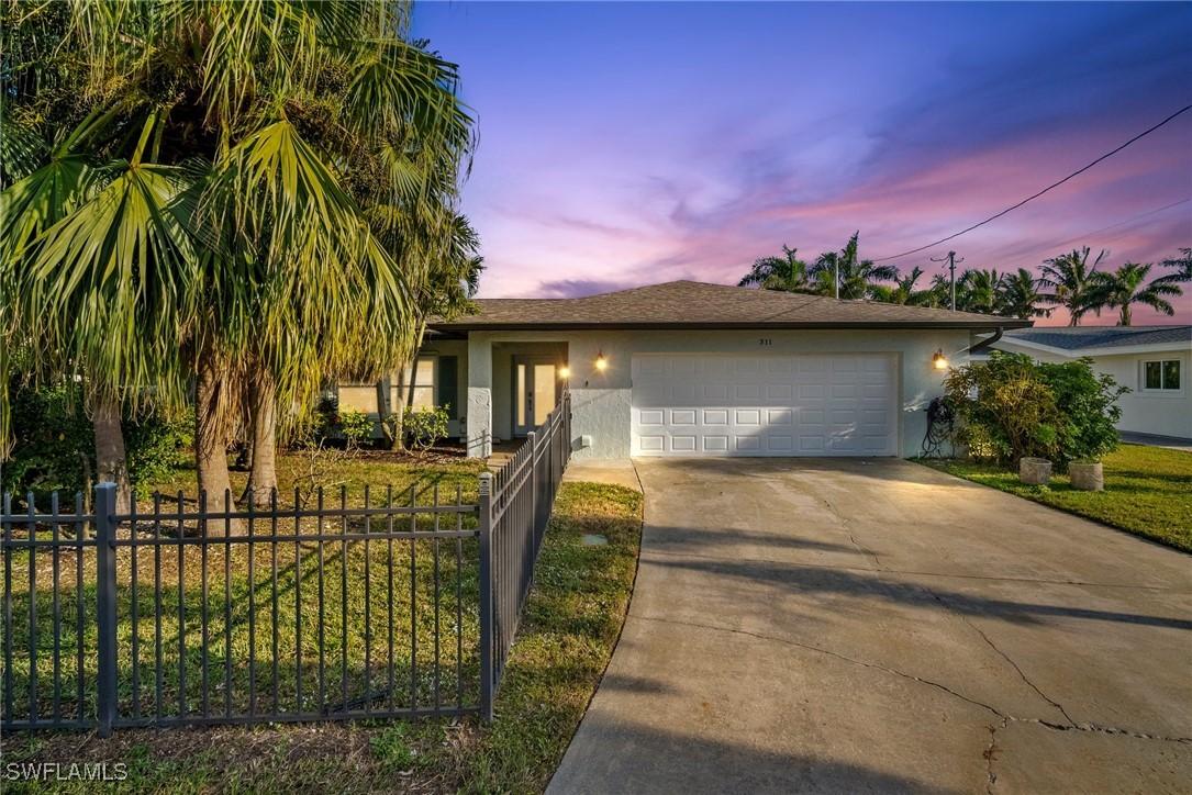 311 Harris Ct., North Fort Myers, FL 33917