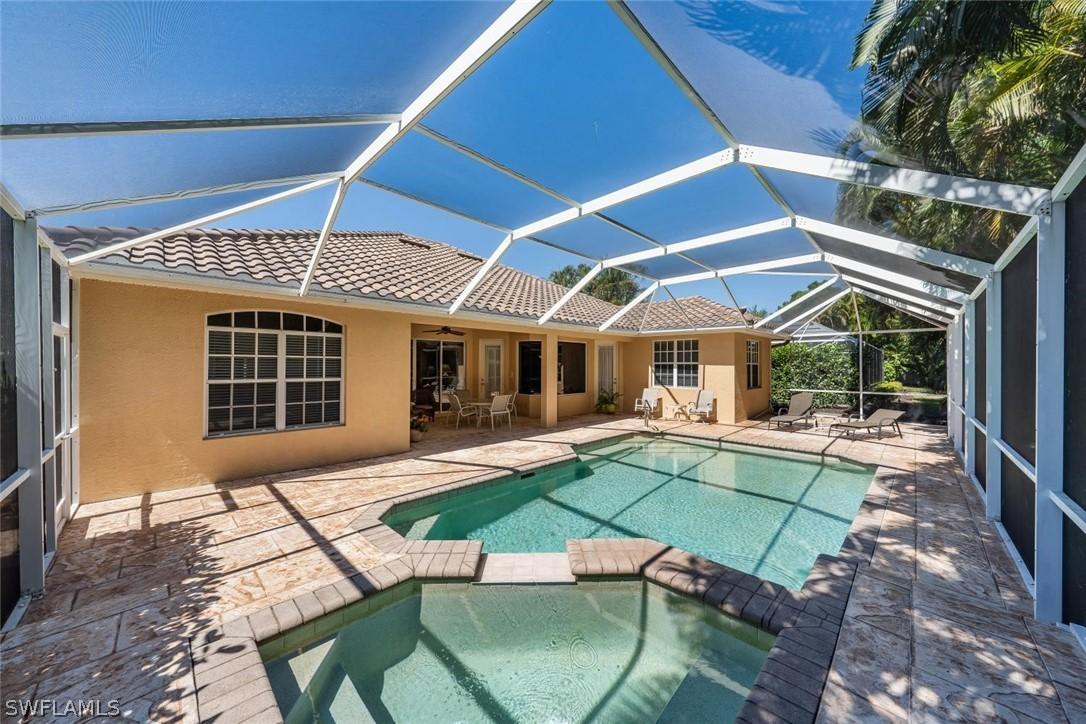 436 Crestwood Ln., Naples, FL 34113