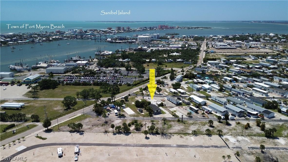 41 Helen Ln., Fort Myers Beach, FL 33931