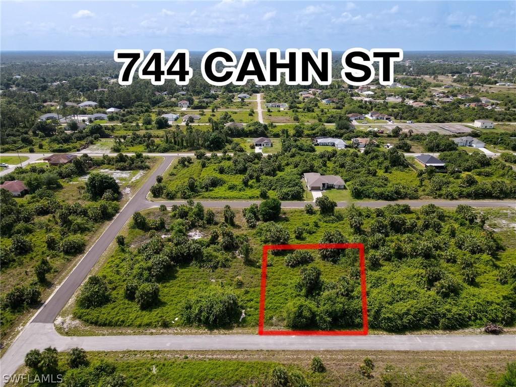 744 Cahn St., Lehigh Acres, FL 33974