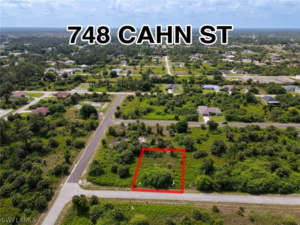 748 Cahn St., Lehigh Acres, FL 33974