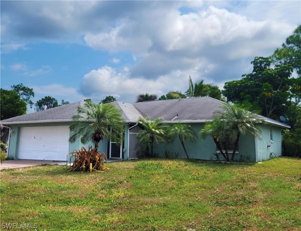 12 Clayton Ave., Lehigh Acres, FL 33936