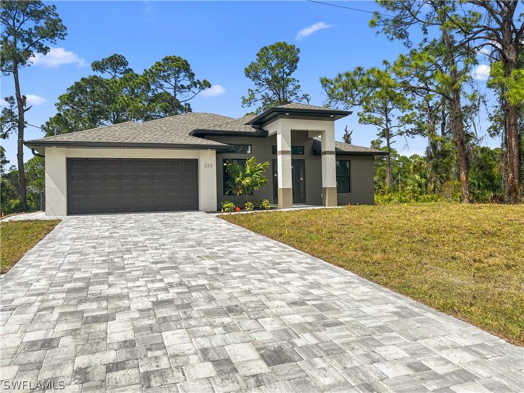 221 Patio Cir., Lehigh Acres, FL 33974
